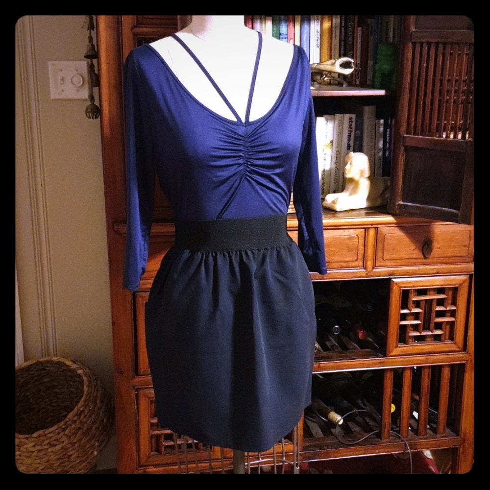 Navy mini skirt sz s
